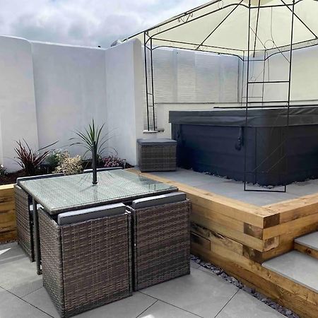 Flat Lode Nook Modern 2 Bed Home With Hot Tub Pool エクステリア 写真
